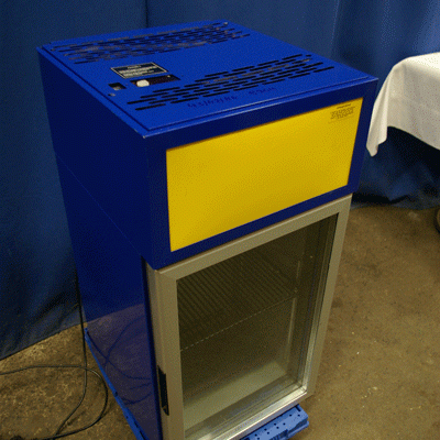 Kühlschrank  43x49x86 cm mit Glastüre, Fab. Carrier,Typ V60