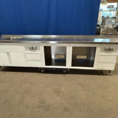 Arbeitsschrank Edelstahl 270x60x86 cm mit Schubladen und Plattenüberstand Front weiß lackiert