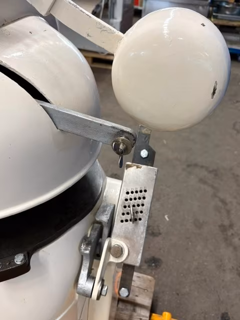 Brötchenpresse FORTUNA Halbautomat Gr. 4 Teigteiler – Bild 5